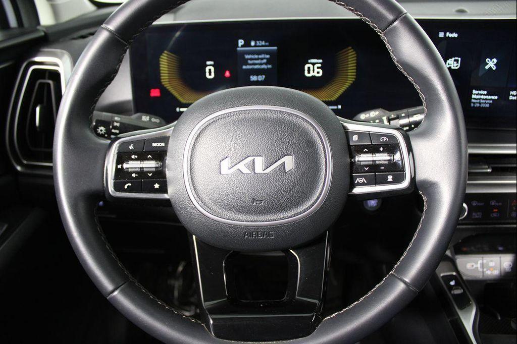 used 2024 Kia Sorento car, priced at $24,986