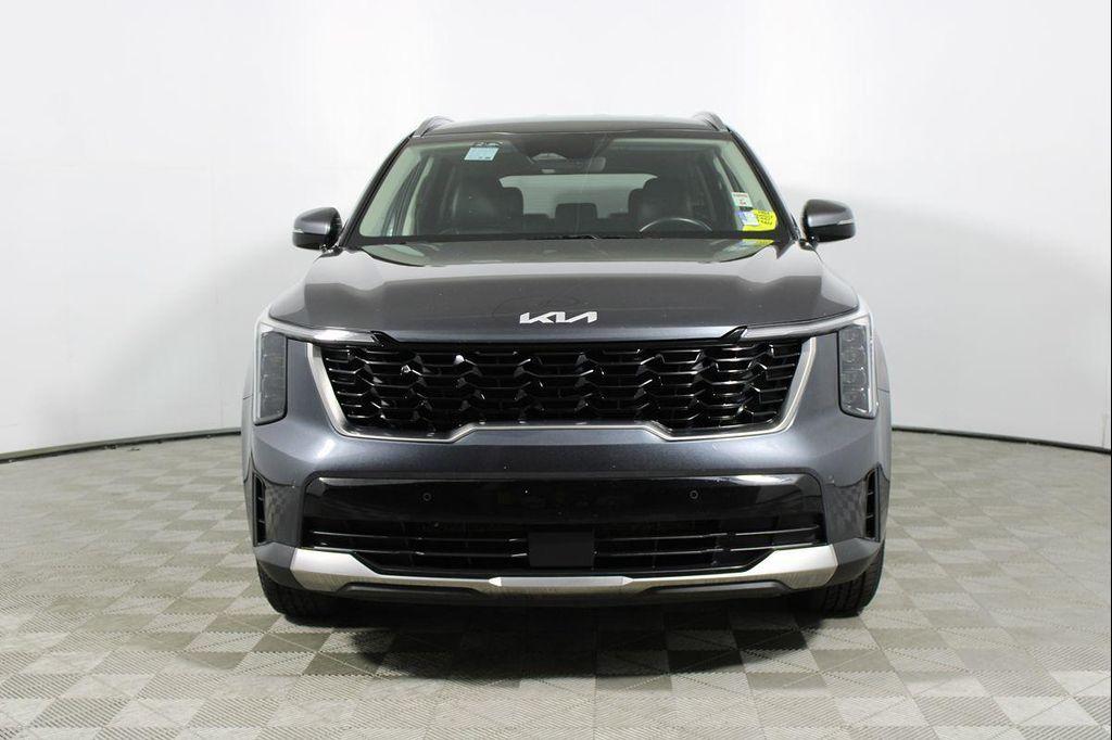 used 2024 Kia Sorento car, priced at $25,029