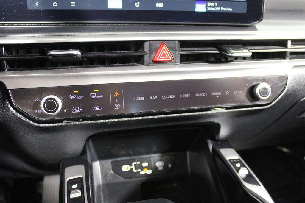 used 2024 Kia Sorento car, priced at $25,029
