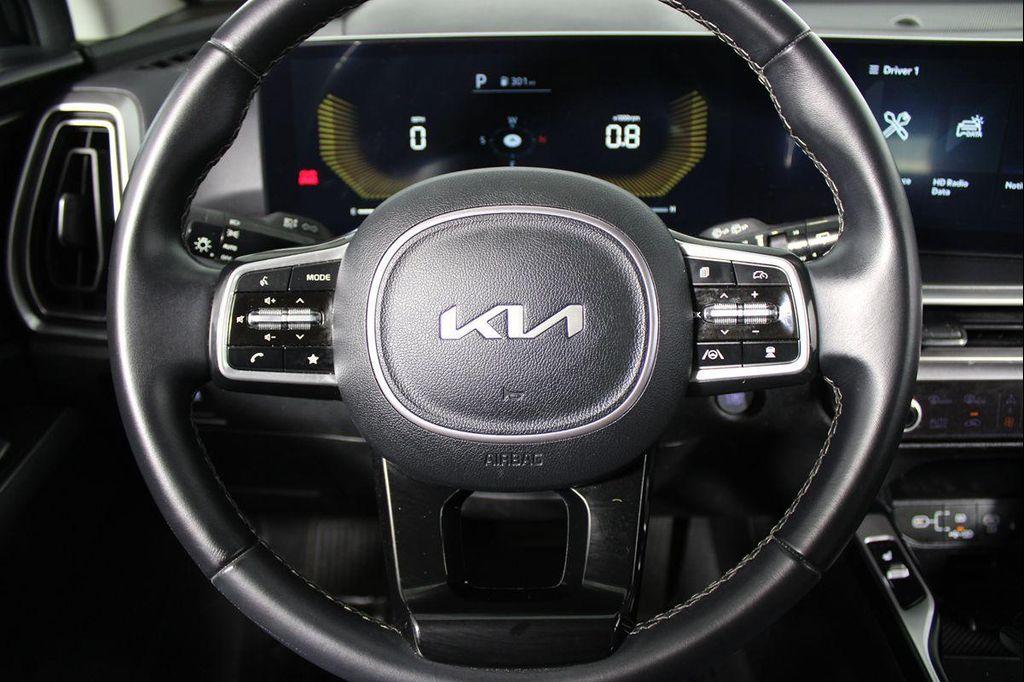 used 2024 Kia Sorento car, priced at $25,029