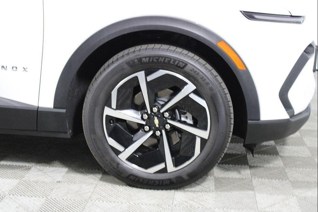 used 2025 Chevrolet Equinox EV car, priced at $30,435