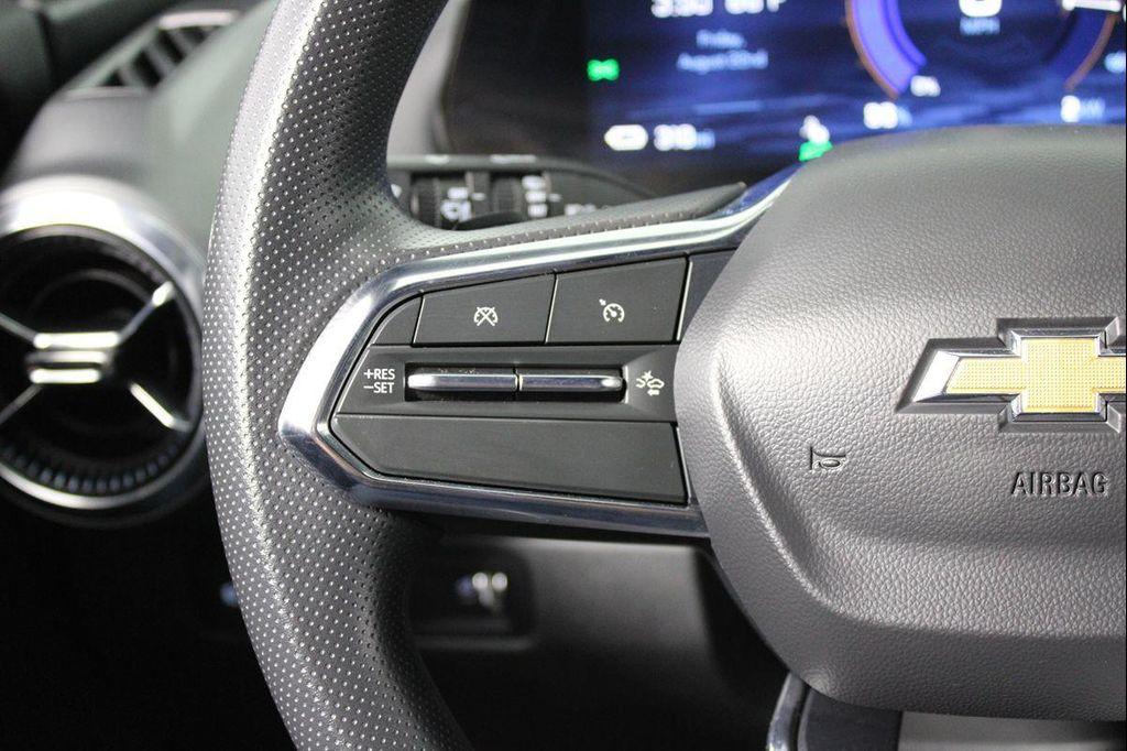 used 2025 Chevrolet Equinox EV car, priced at $30,435