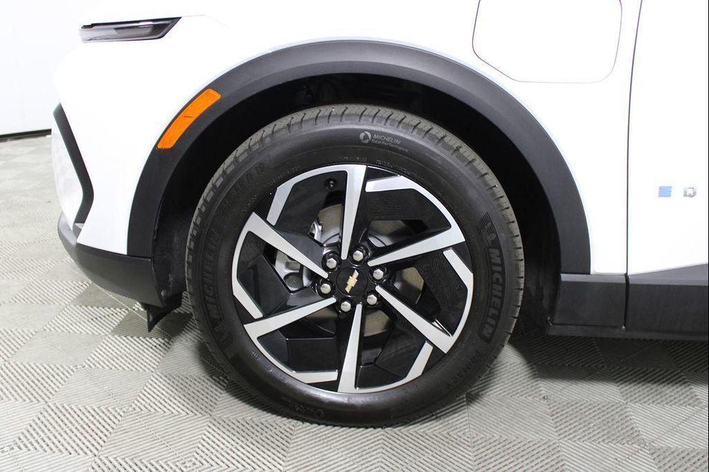 used 2025 Chevrolet Equinox EV car, priced at $30,435