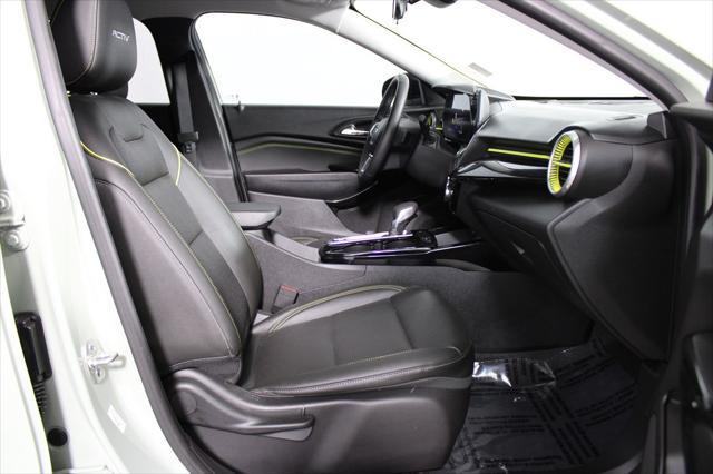 used 2025 Chevrolet Trax car, priced at $23,998