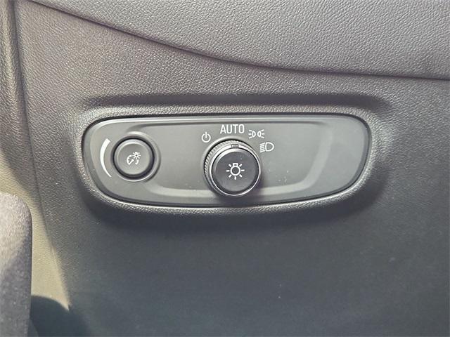 used 2022 Chevrolet Equinox car, priced at $25,294
