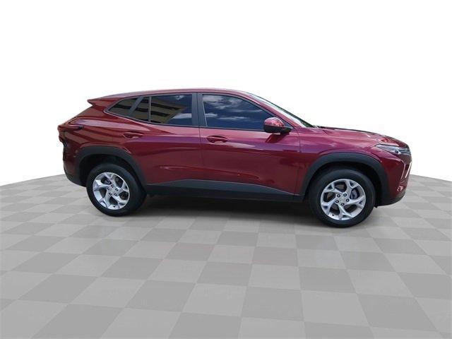 used 2024 Chevrolet Trax car, priced at $19,990
