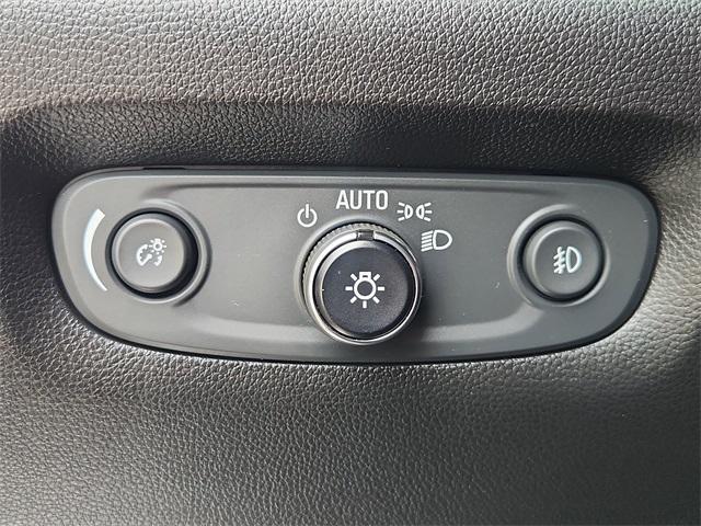 used 2019 Chevrolet Traverse car, priced at $16,491