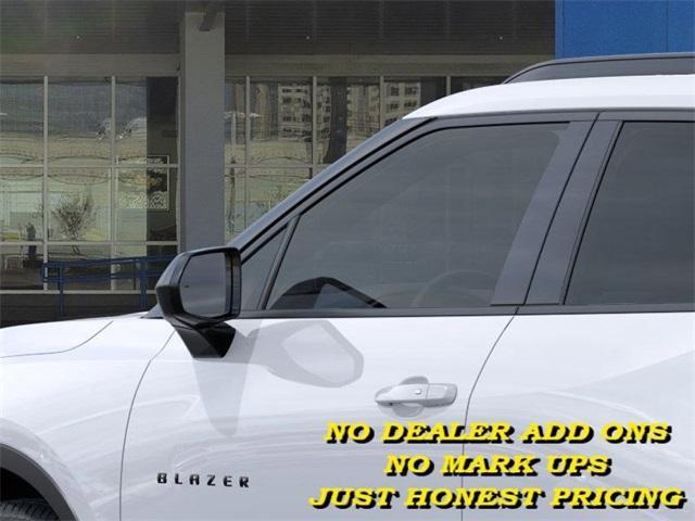 new 2025 Chevrolet Blazer car, priced at $33,180