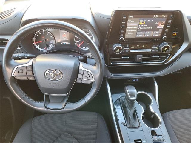 used 2022 Toyota Highlander car, priced at $32,491