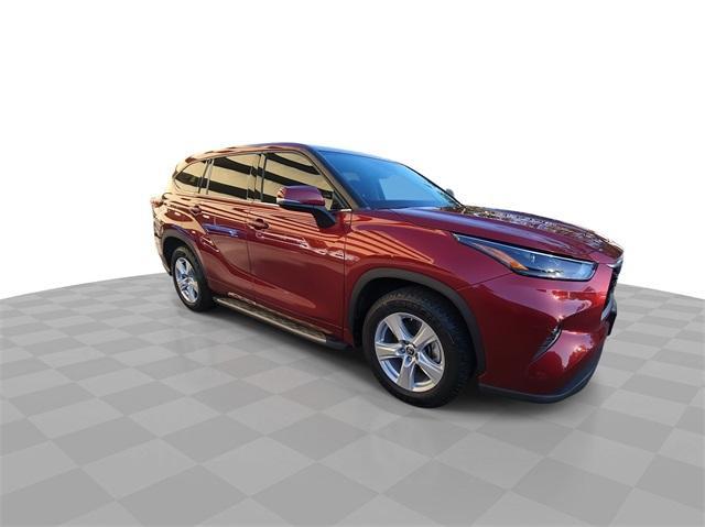 used 2022 Toyota Highlander car, priced at $32,491