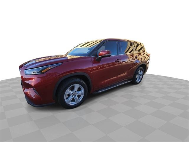 used 2022 Toyota Highlander car, priced at $32,491