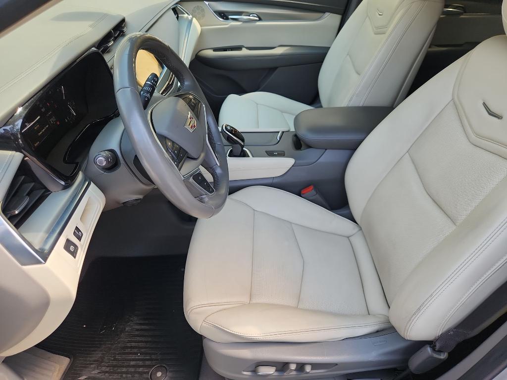 used 2018 Cadillac XT5 car, priced at $16,292
