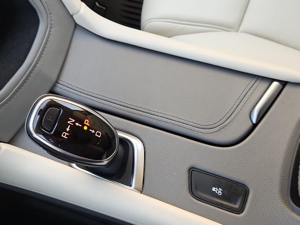 used 2018 Cadillac XT5 car, priced at $16,292