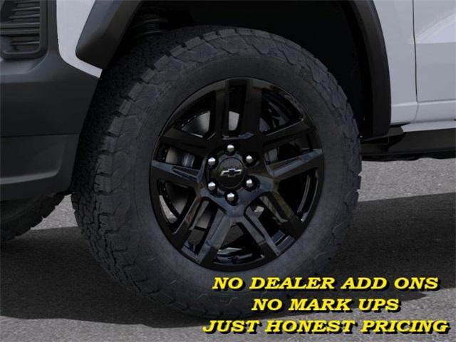 new 2025 Chevrolet Colorado car, priced at $39,494