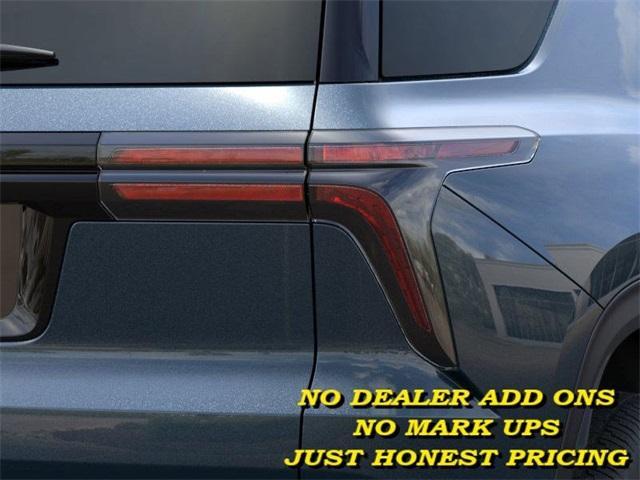 new 2025 Chevrolet Traverse car, priced at $41,016