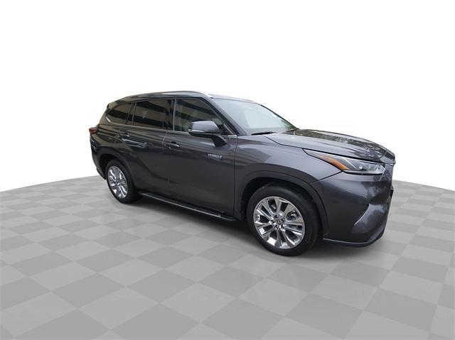 used 2021 Toyota Highlander Hybrid car, priced at $34,693