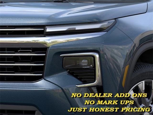 new 2025 Chevrolet Traverse car