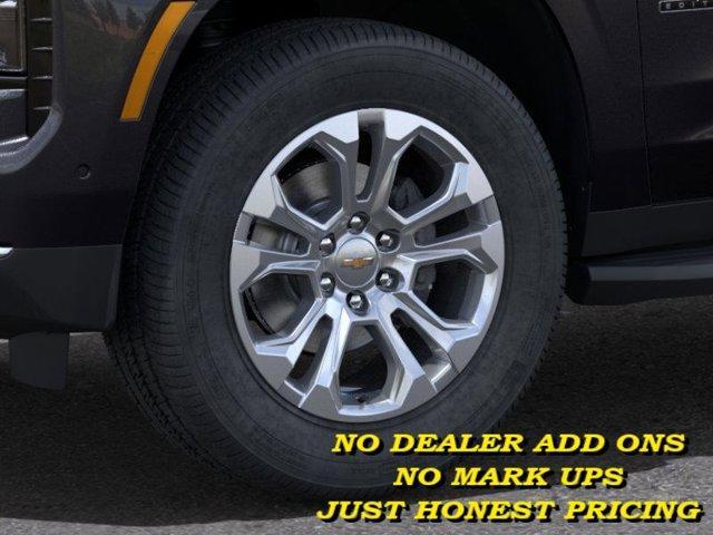 new 2025 Chevrolet Suburban car, priced at $70,600