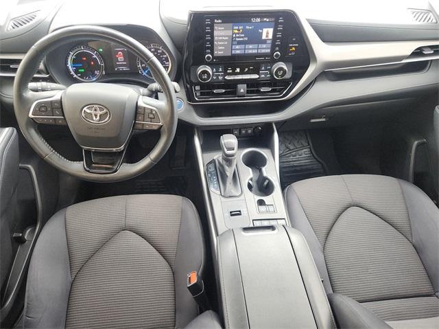 used 2020 Toyota Highlander Hybrid car, priced at $29,993