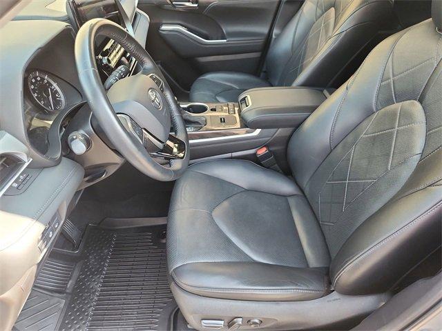 used 2021 Toyota Highlander car, priced at $35,993