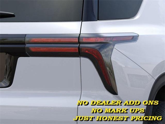 new 2025 Chevrolet Traverse car, priced at $40,381