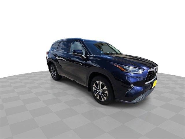 used 2021 Toyota Highlander car, priced at $31,993