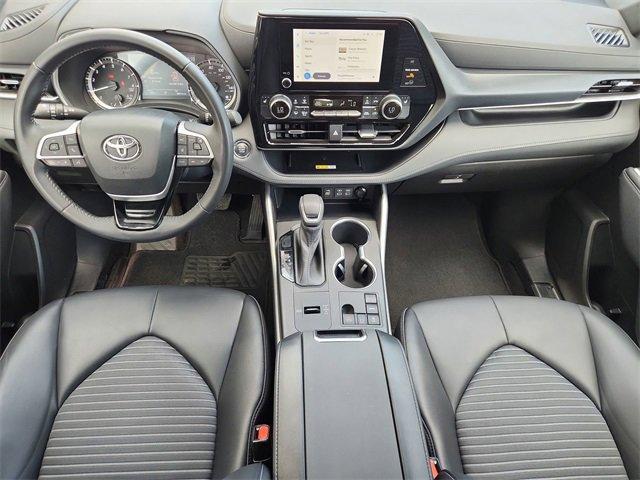 used 2023 Toyota Highlander car, priced at $38,992