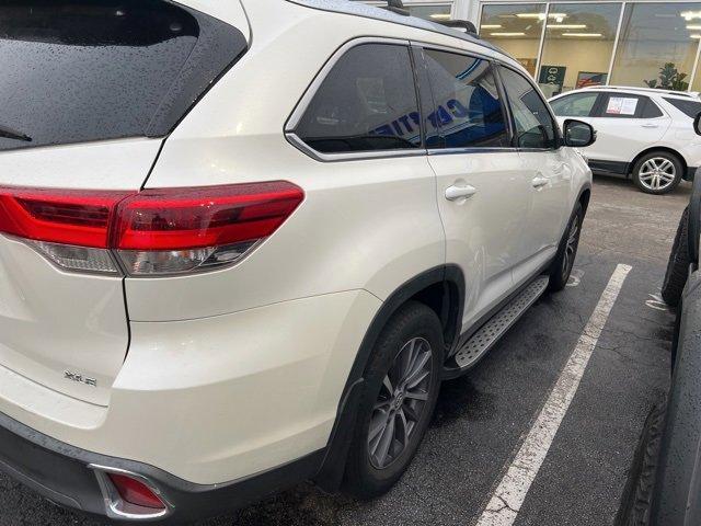 used 2019 Toyota Highlander car, priced at $27,491