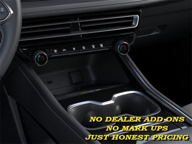 new 2025 Chevrolet Traverse car, priced at $40,285