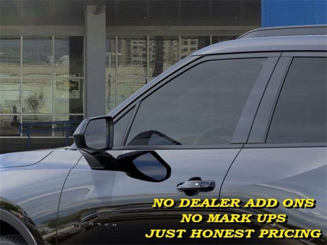 new 2025 Chevrolet Blazer car, priced at $33,180