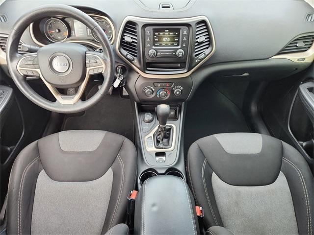 used 2015 Jeep Cherokee car, priced at $13,492