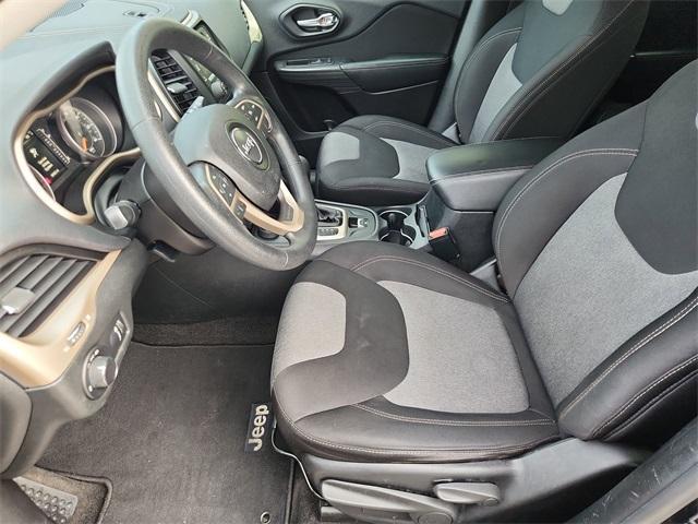 used 2015 Jeep Cherokee car, priced at $13,492