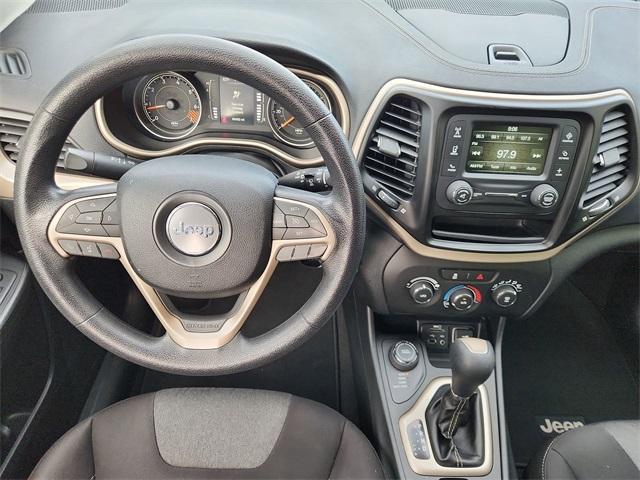 used 2015 Jeep Cherokee car, priced at $13,492
