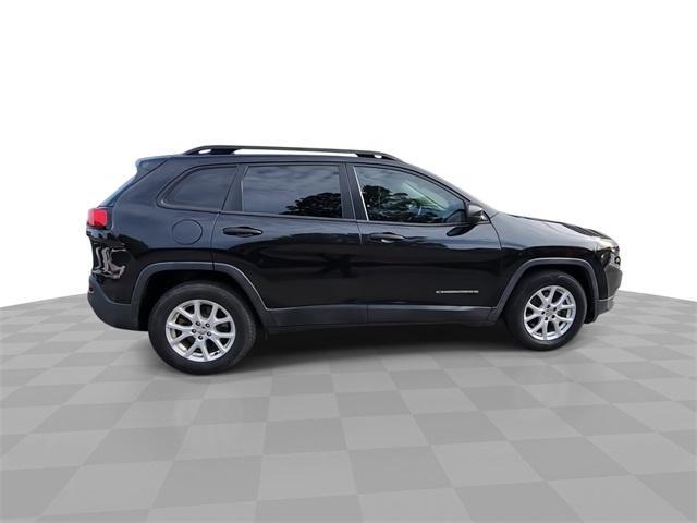 used 2015 Jeep Cherokee car, priced at $13,492