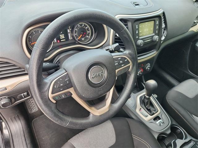 used 2015 Jeep Cherokee car, priced at $13,492