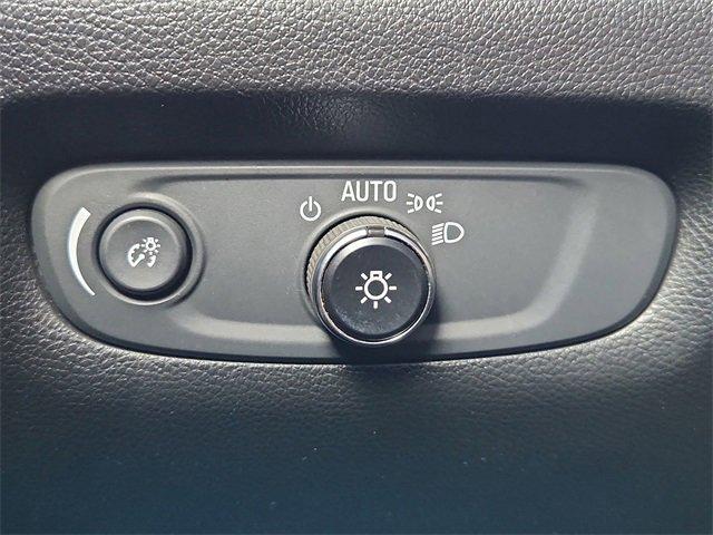 used 2019 Chevrolet Traverse car, priced at $16,492