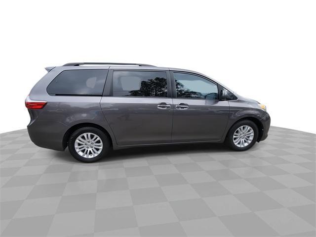 used 2017 Toyota Sienna car, priced at $21,191