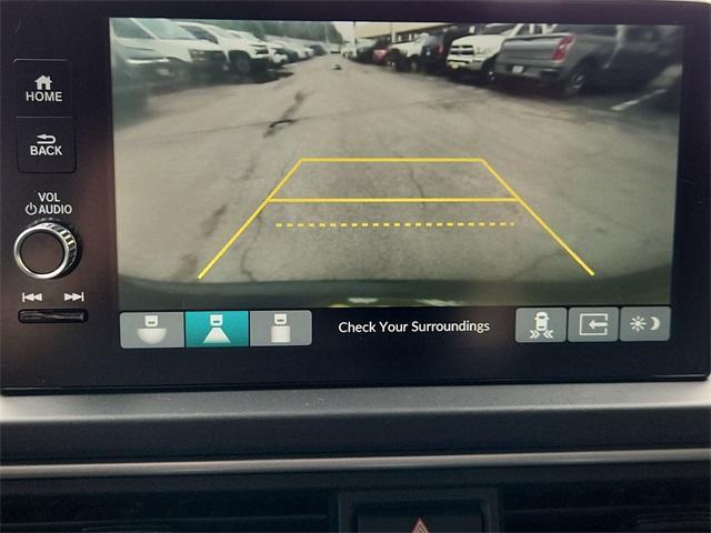 used 2023 Honda Pilot car, priced at $35,992