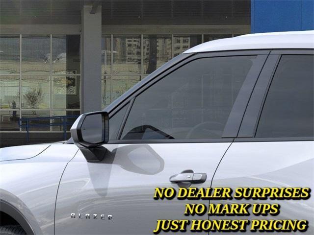 new 2026 Chevrolet Blazer car, priced at $31,095