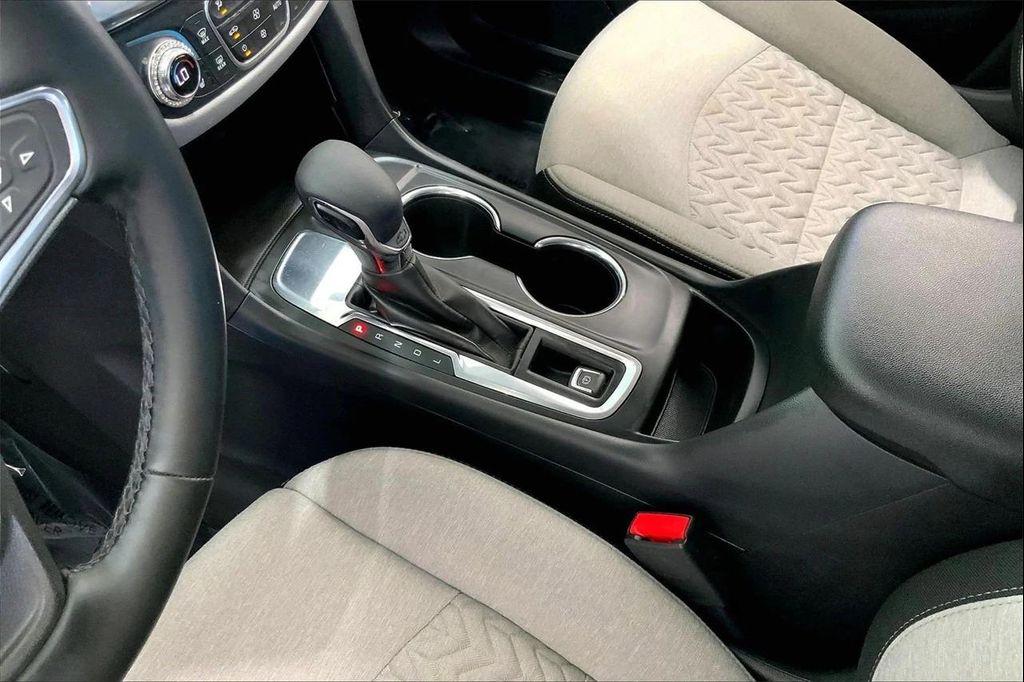 used 2024 Chevrolet Equinox car, priced at $19,994