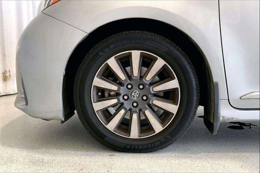 used 2019 Toyota Sienna car, priced at $25,492