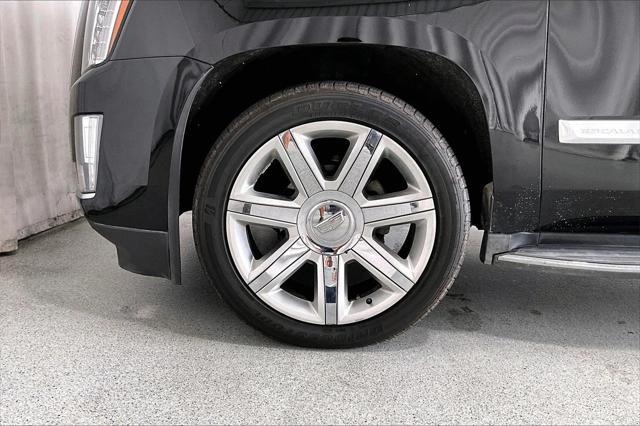 used 2015 Cadillac Escalade ESV car, priced at $24,991