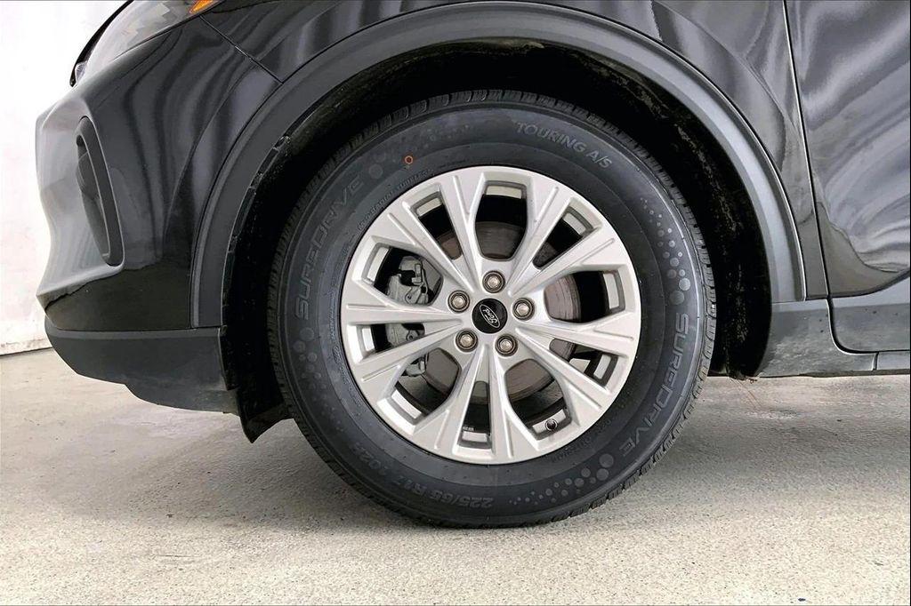 used 2023 Ford Escape car, priced at $16,797