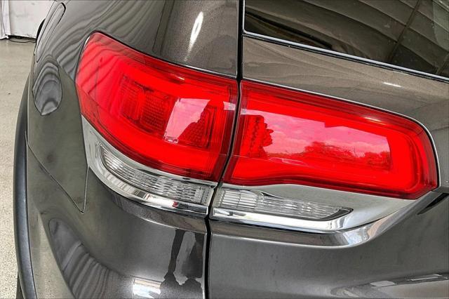 used 2015 Jeep Grand Cherokee car, priced at $13,321