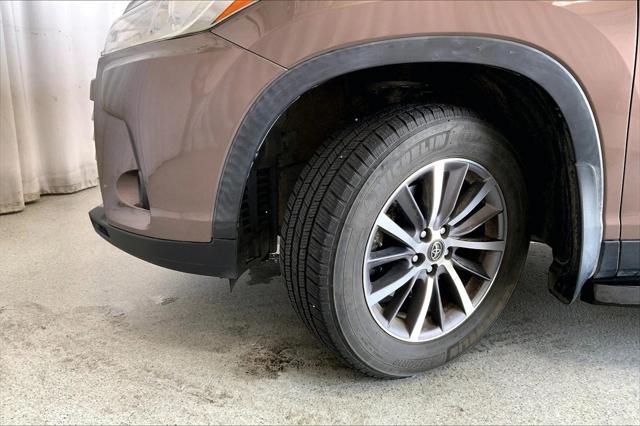 used 2019 Toyota Highlander car, priced at $25,991