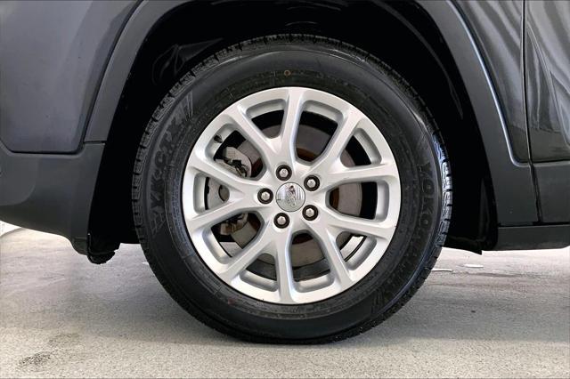 used 2016 Jeep Cherokee car, priced at $10,891