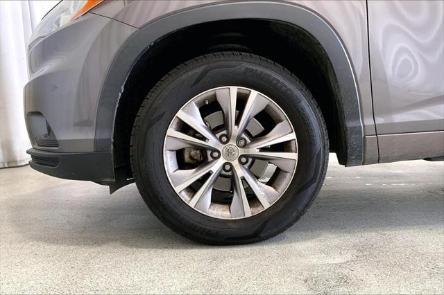 used 2015 Toyota Highlander car, priced at $16,991