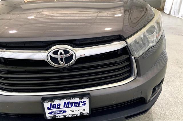 used 2015 Toyota Highlander car, priced at $16,991