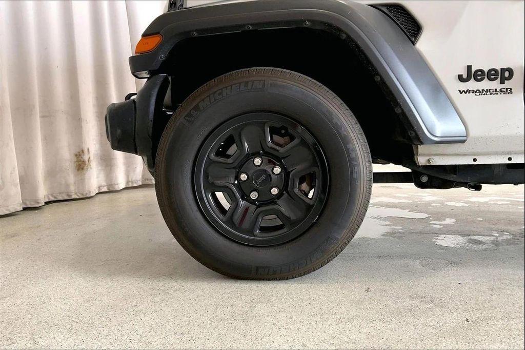 used 2022 Jeep Wrangler Unlimited car, priced at $28,992