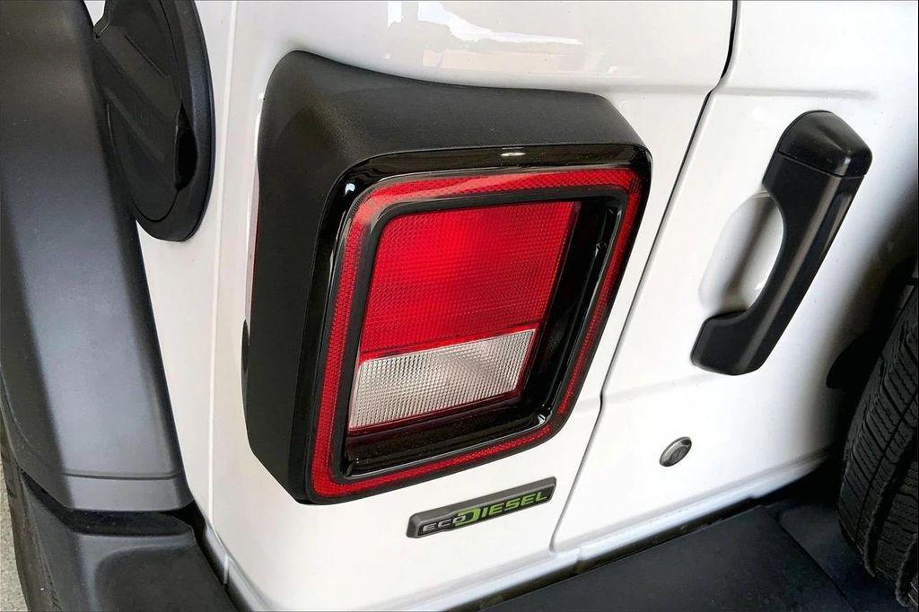 used 2022 Jeep Wrangler Unlimited car, priced at $28,992